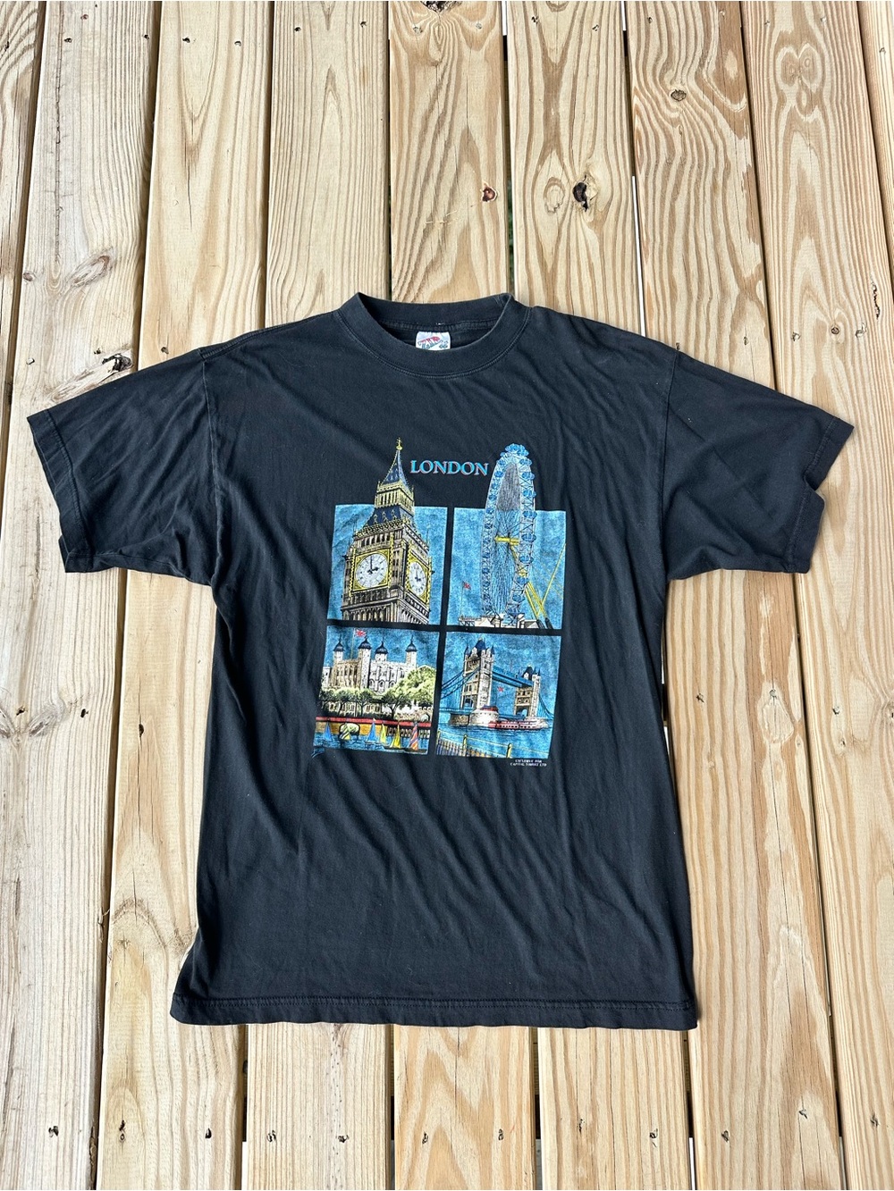 Vintage London Tourist Landmark Graphic Shirt